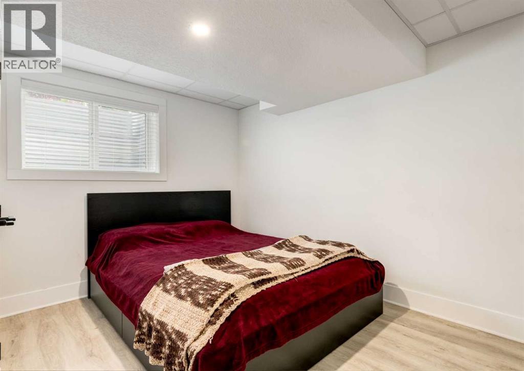1323 106 Avenue SW - Image 29