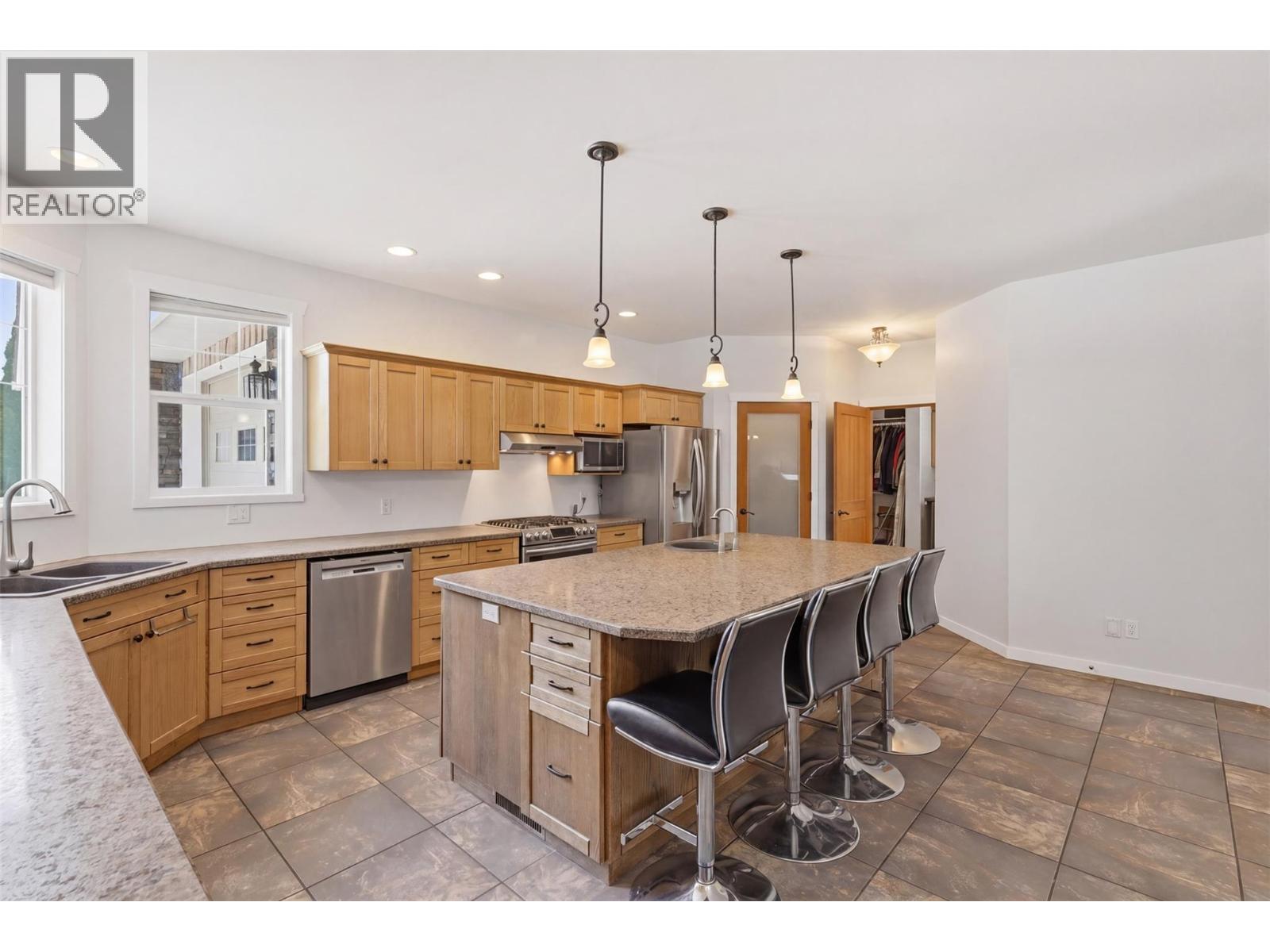 876 Serle Road - 10