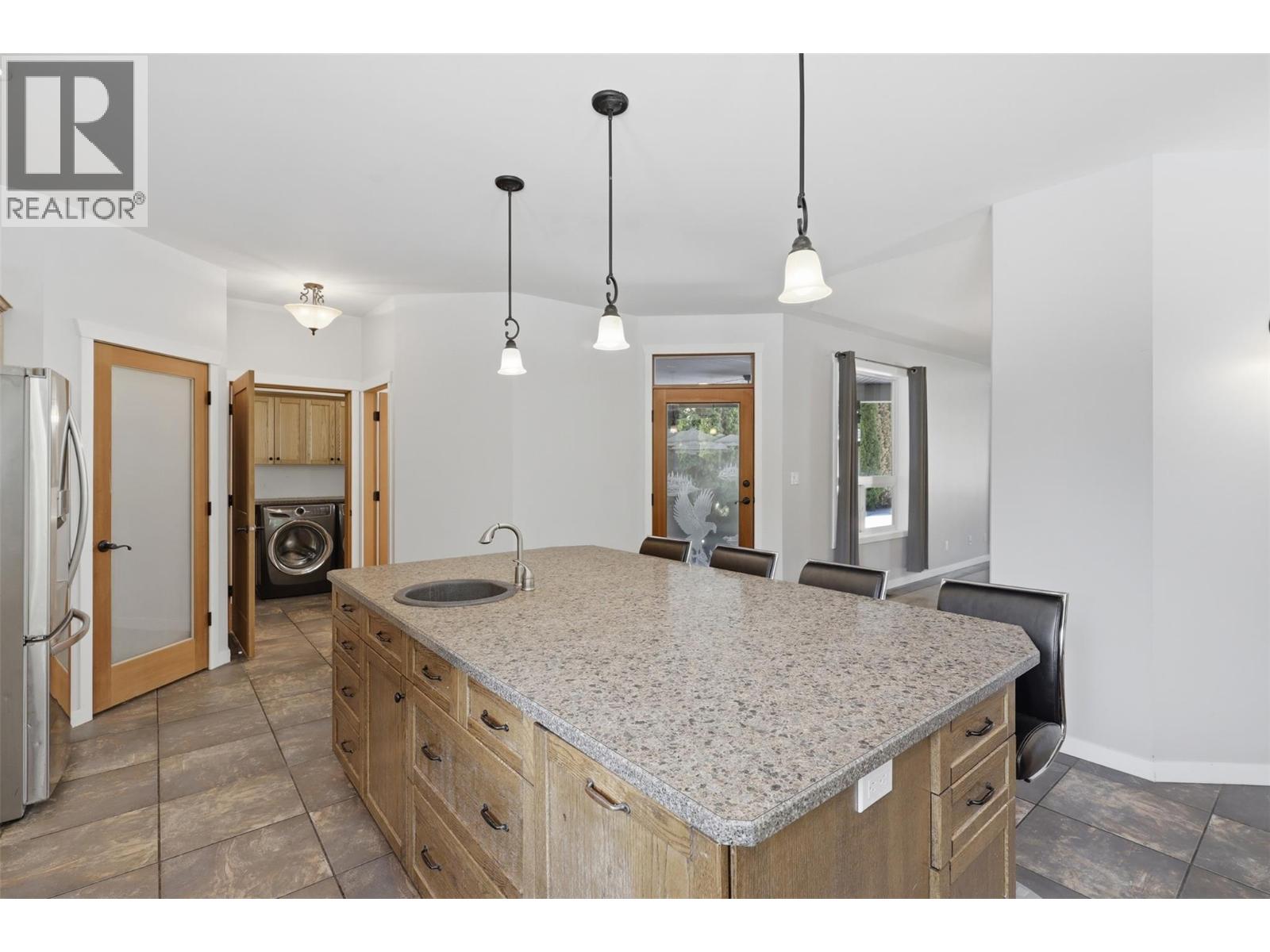 876 Serle Road - 12