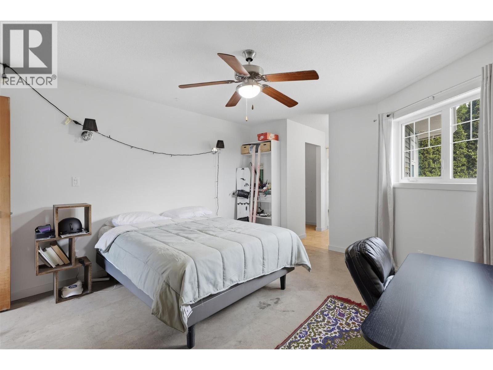 876 Serle Road - 48