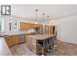 4pc Ensuite bath - 876 Serle Road, Kamloops, BC V2B6L9 Photo 10