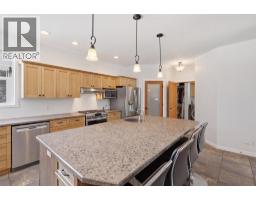 Primary Bedroom - 876 Serle Road, Kamloops, BC V2B6L9 Photo 11