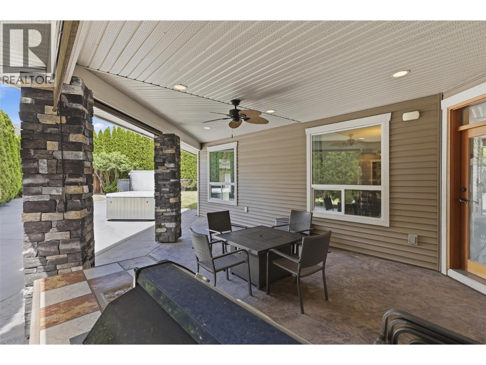 876 Serle Road - 24