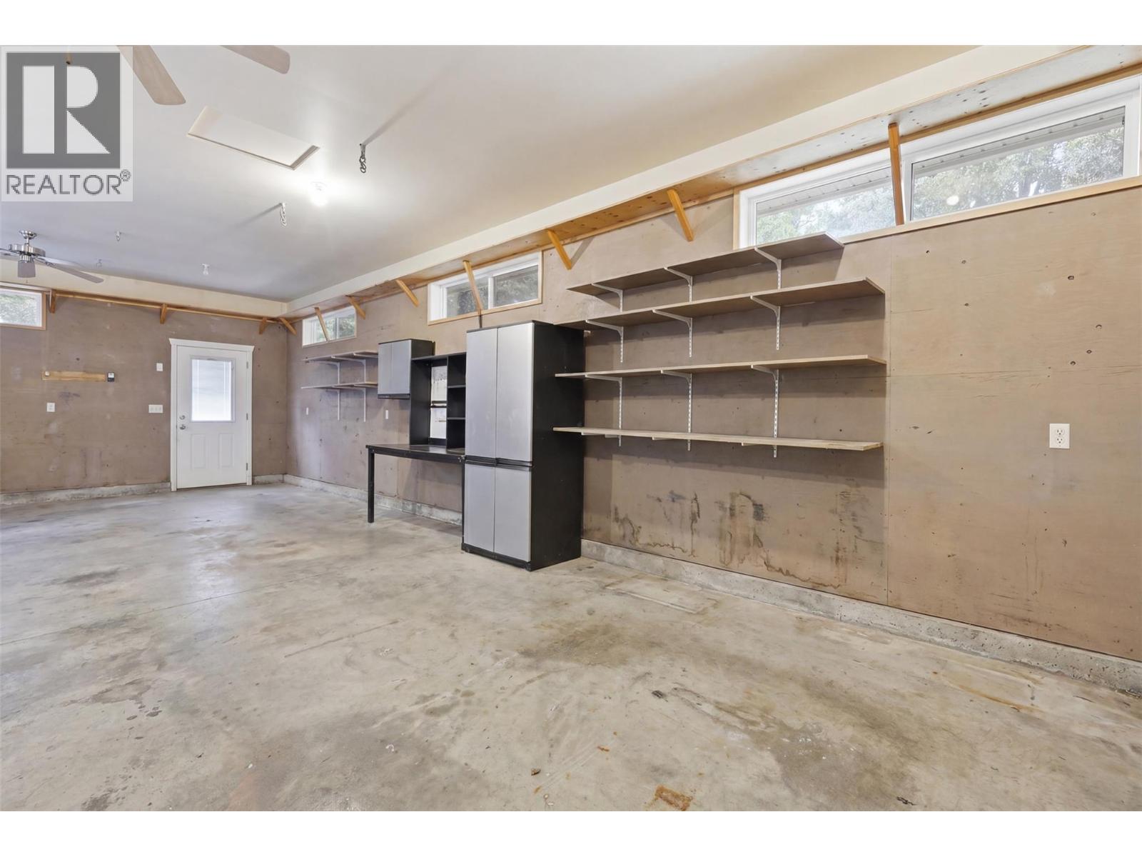 876 Serle Road - 88