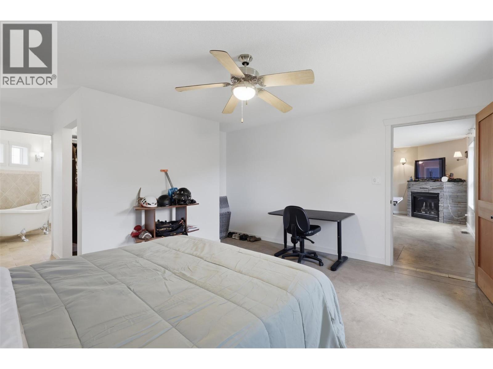 876 Serle Road - 43
