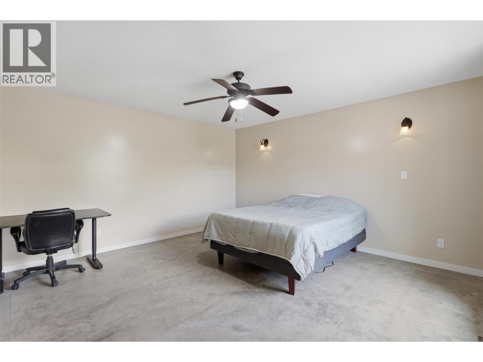 876 Serle Road - 55