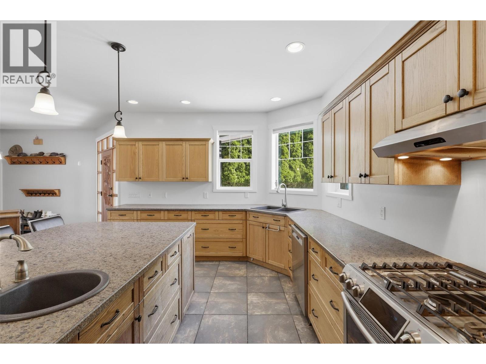876 Serle Road - 13