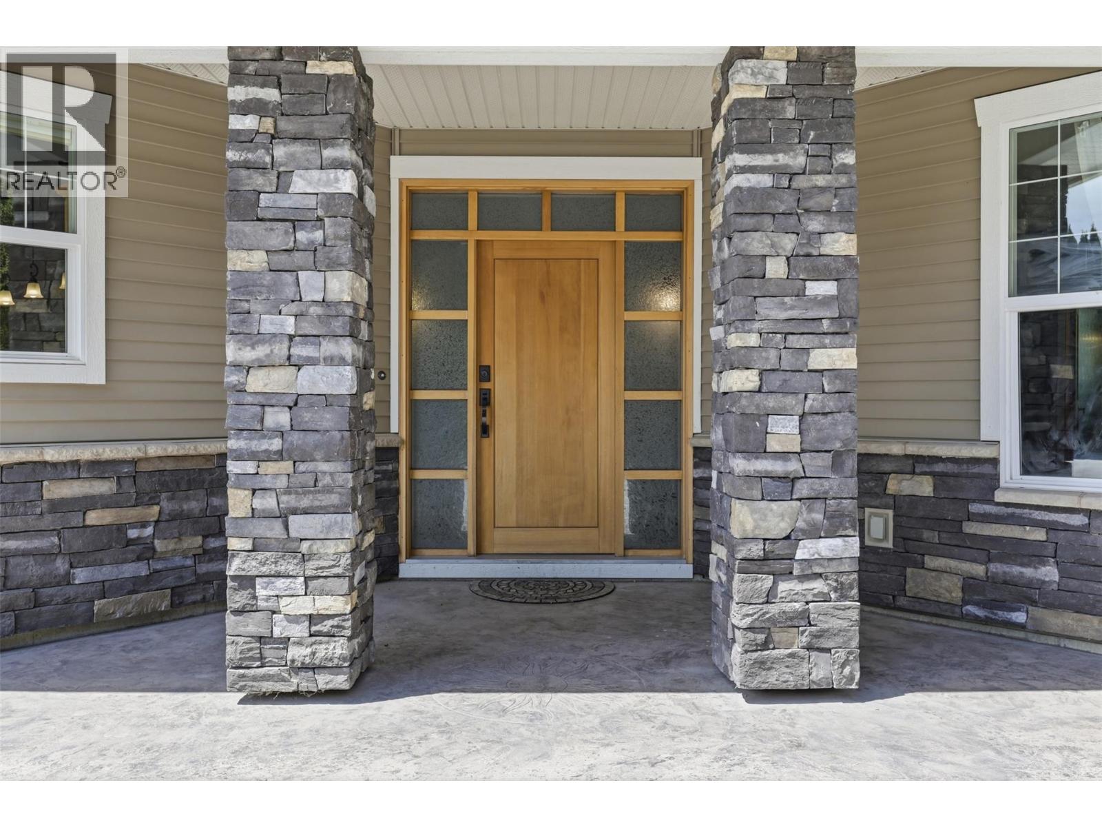 876 Serle Road - 8