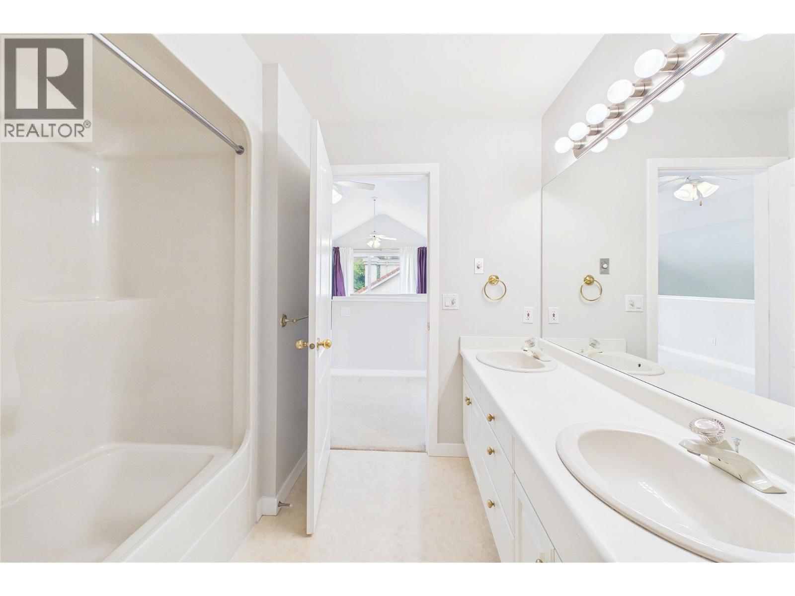 #105 650 Lexington Drive - 36