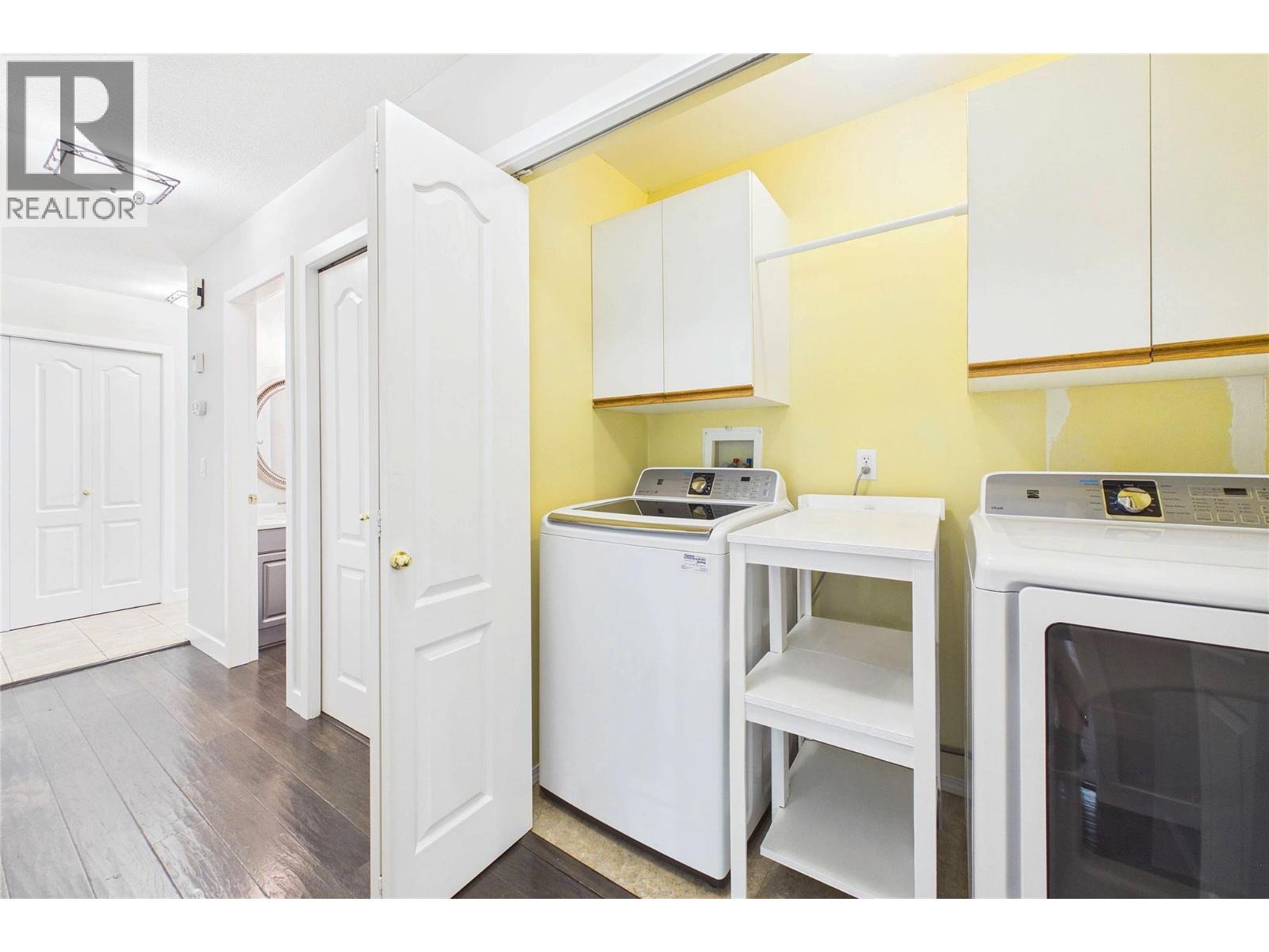 #105 650 Lexington Drive - 32