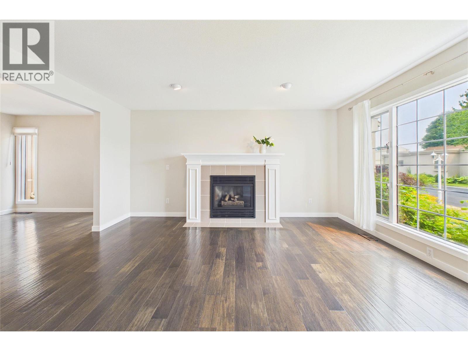 #105 650 Lexington Drive - 13