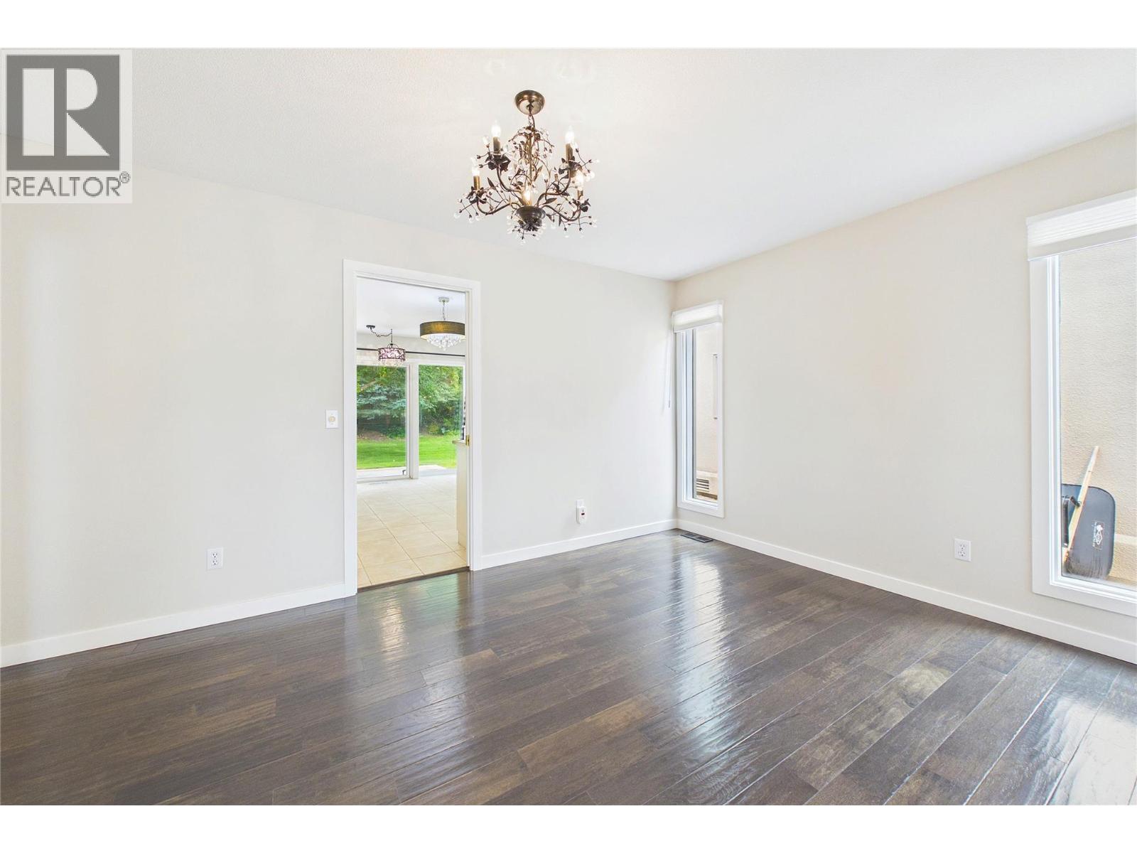 #105 650 Lexington Drive - 8