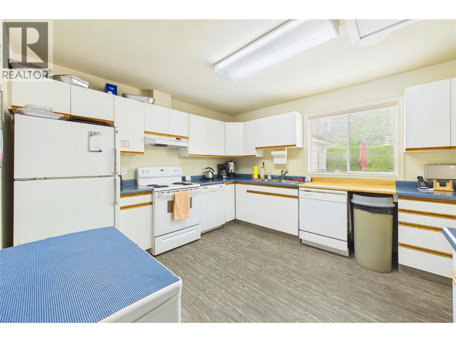 #105 650 Lexington Drive - 43