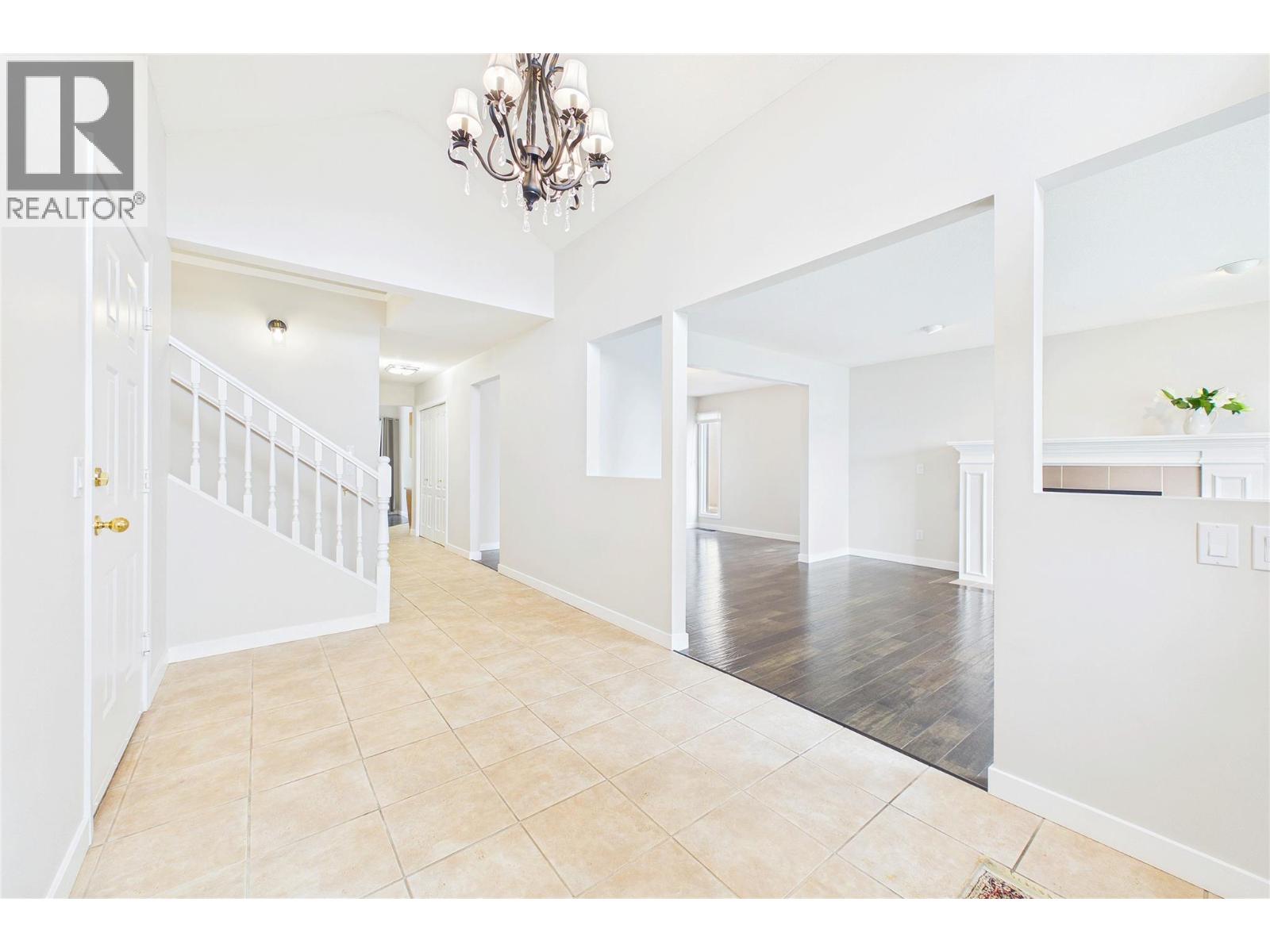 #105 650 Lexington Drive - 16