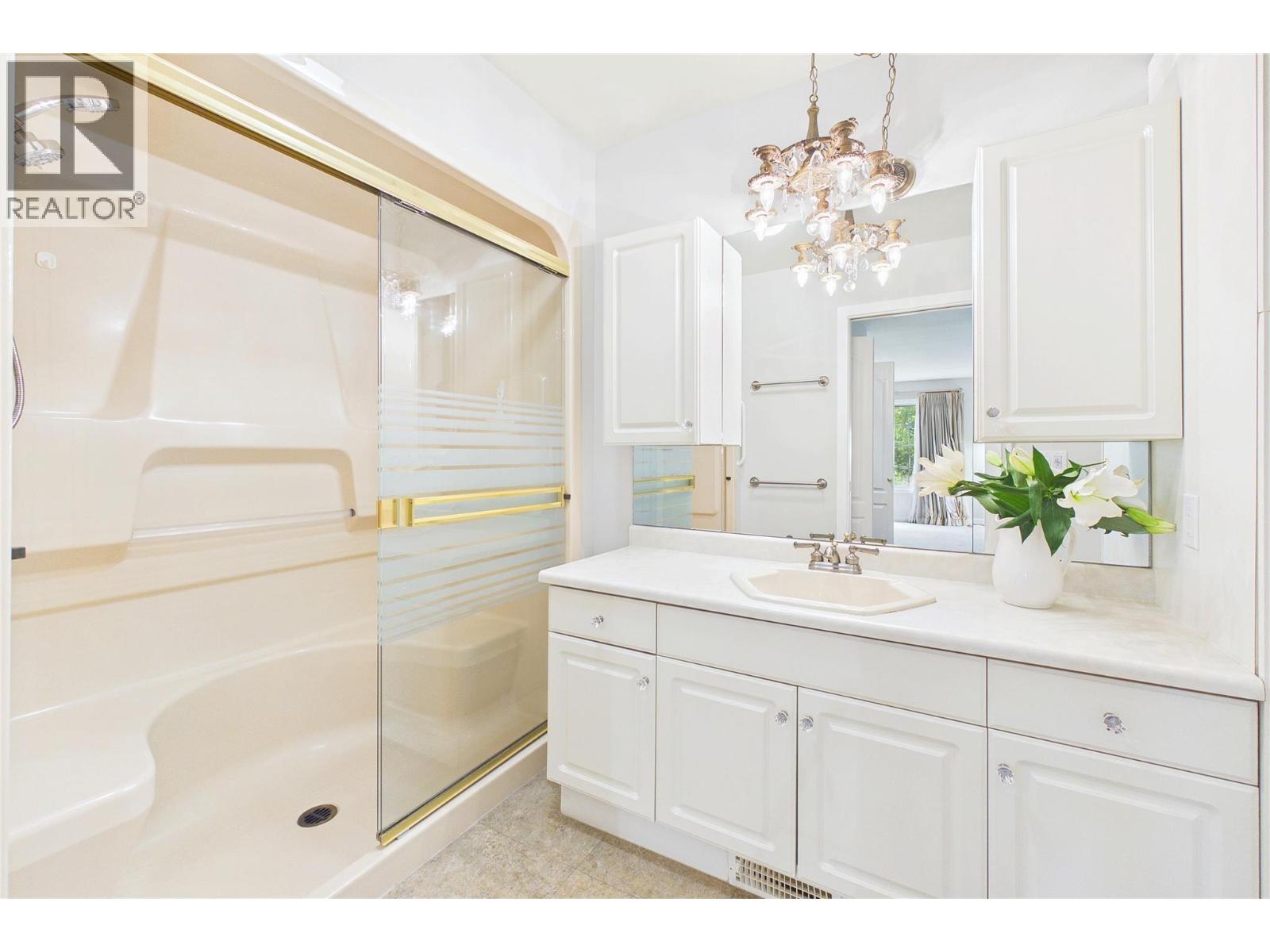 #105 650 Lexington Drive - 26