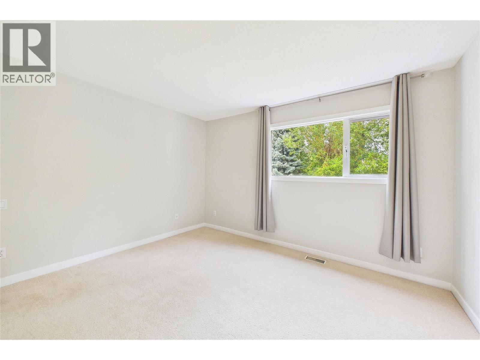 #105 650 Lexington Drive - 37