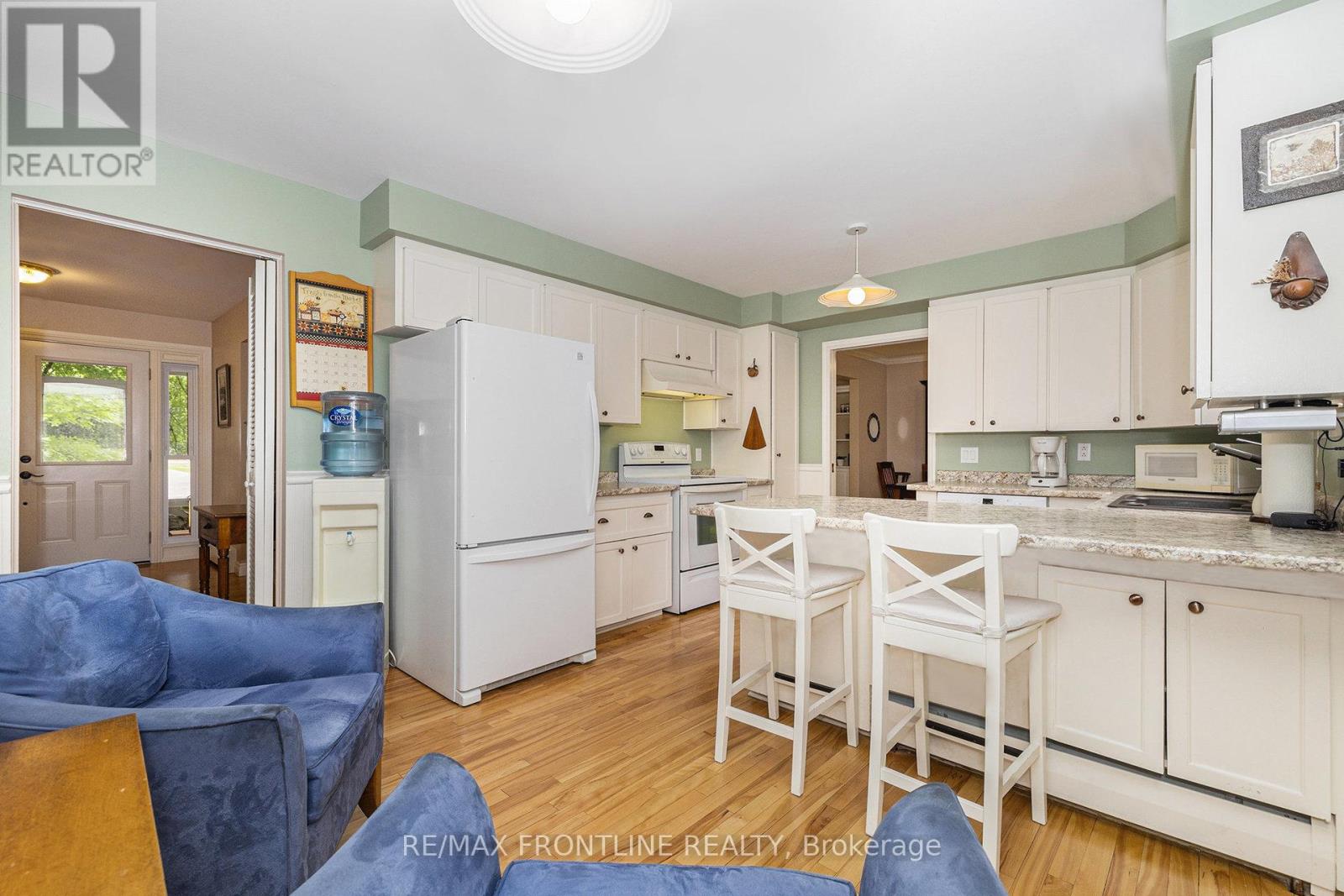 12 GLENVIEW CRESCENT - 18