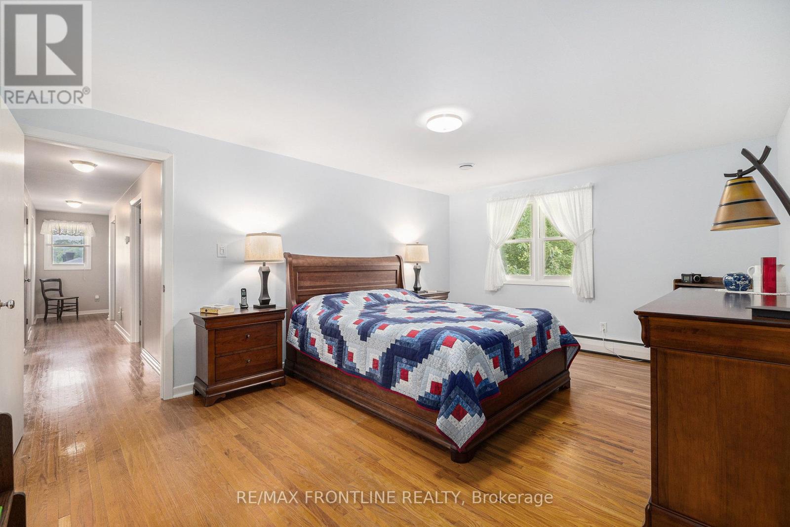 12 GLENVIEW CRESCENT - 24