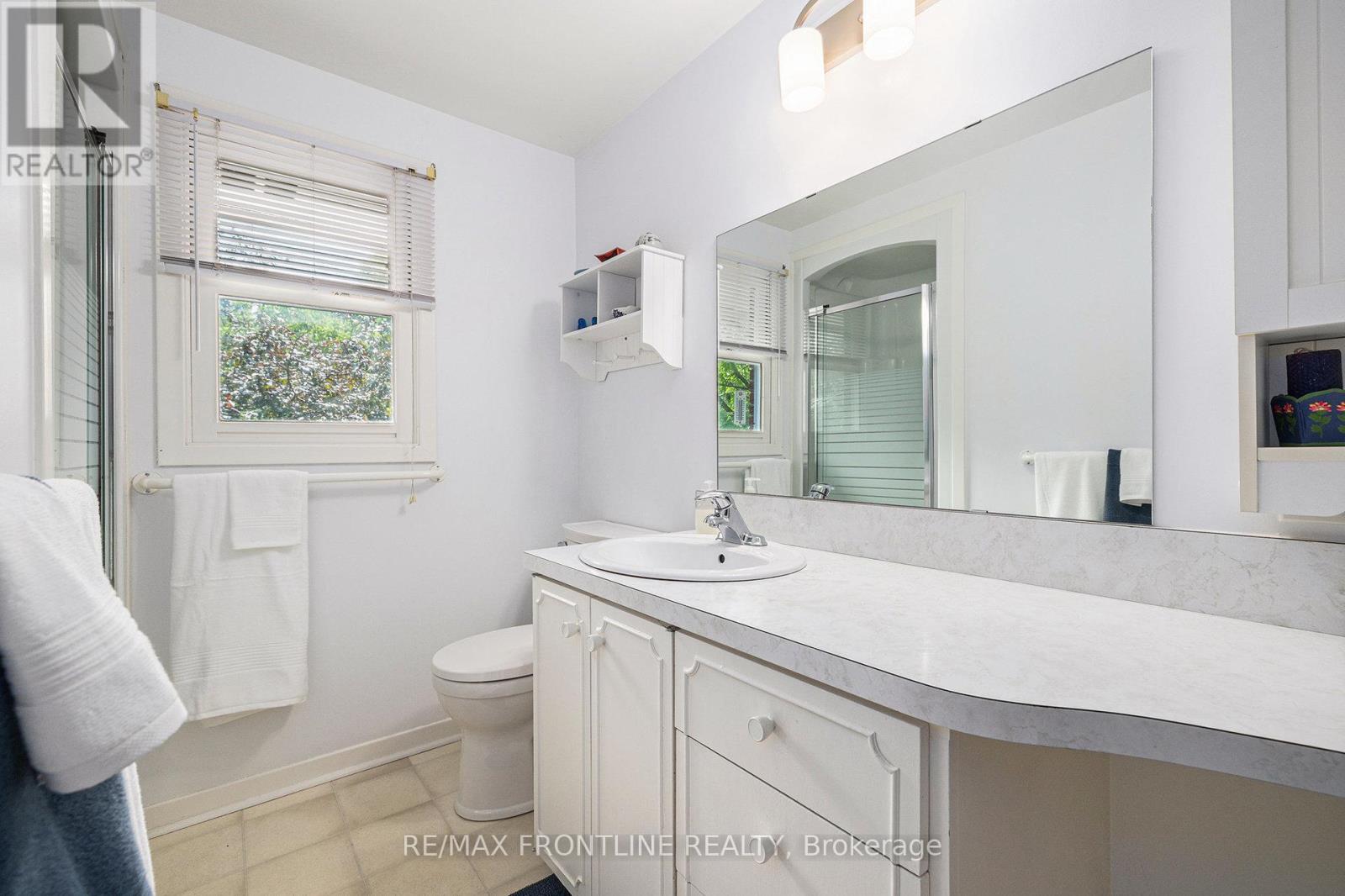 12 GLENVIEW CRESCENT - 25