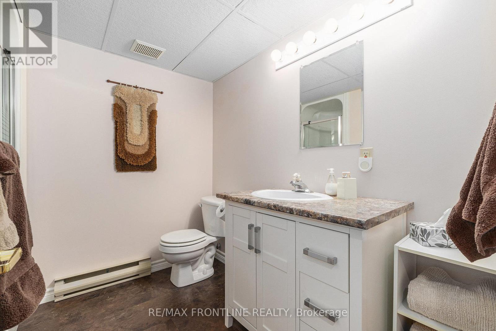 12 GLENVIEW CRESCENT - 35