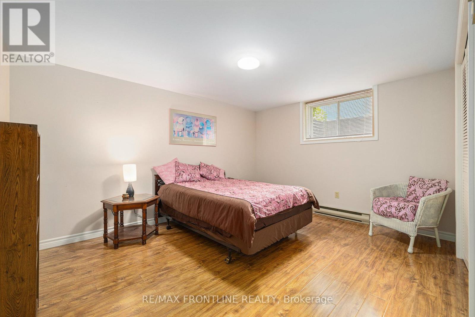 12 GLENVIEW CRESCENT - 36
