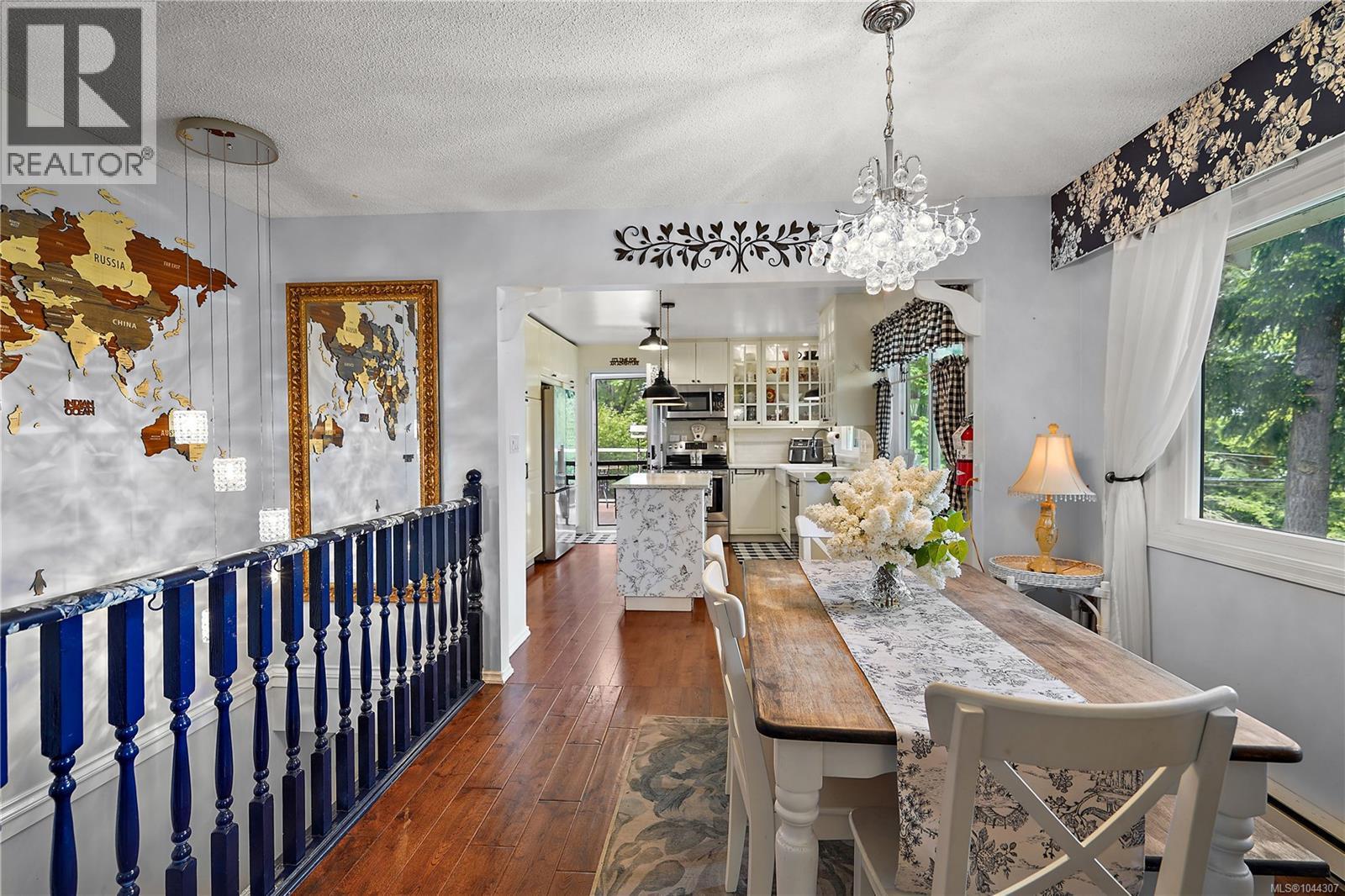 6864 East Saanich Rd - 12