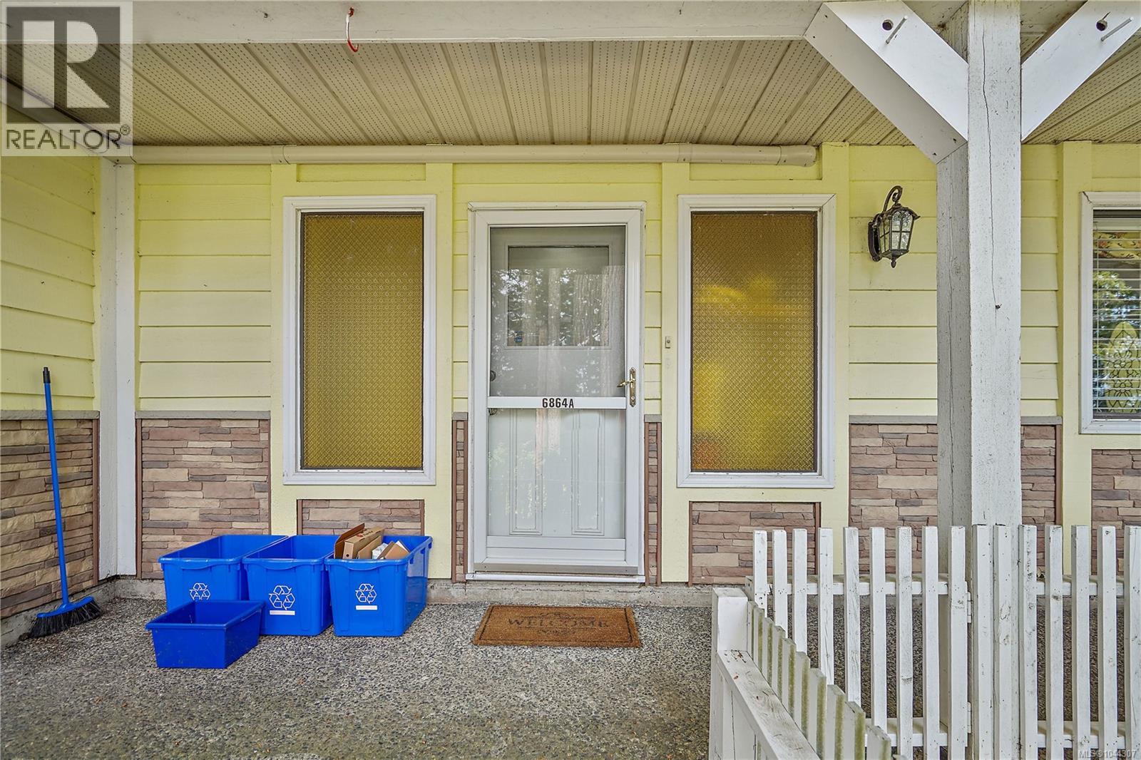 6864 East Saanich Rd - 49