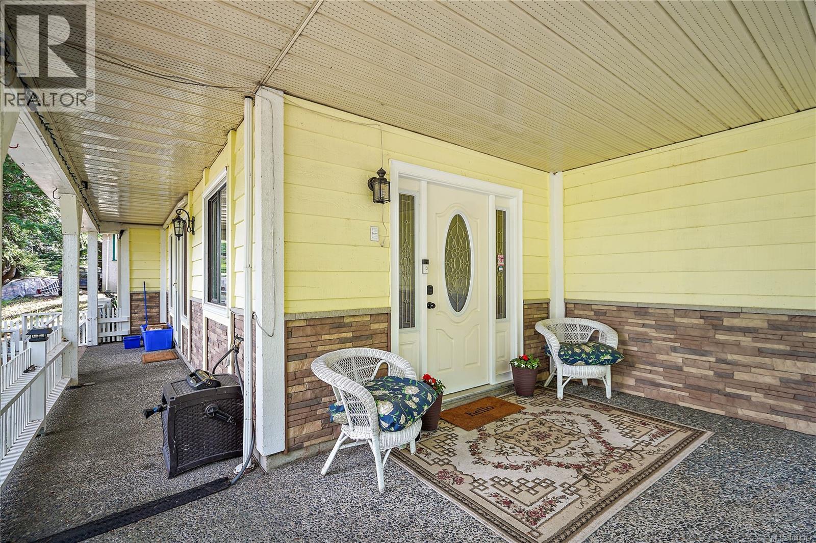 6864 East Saanich Rd - 51