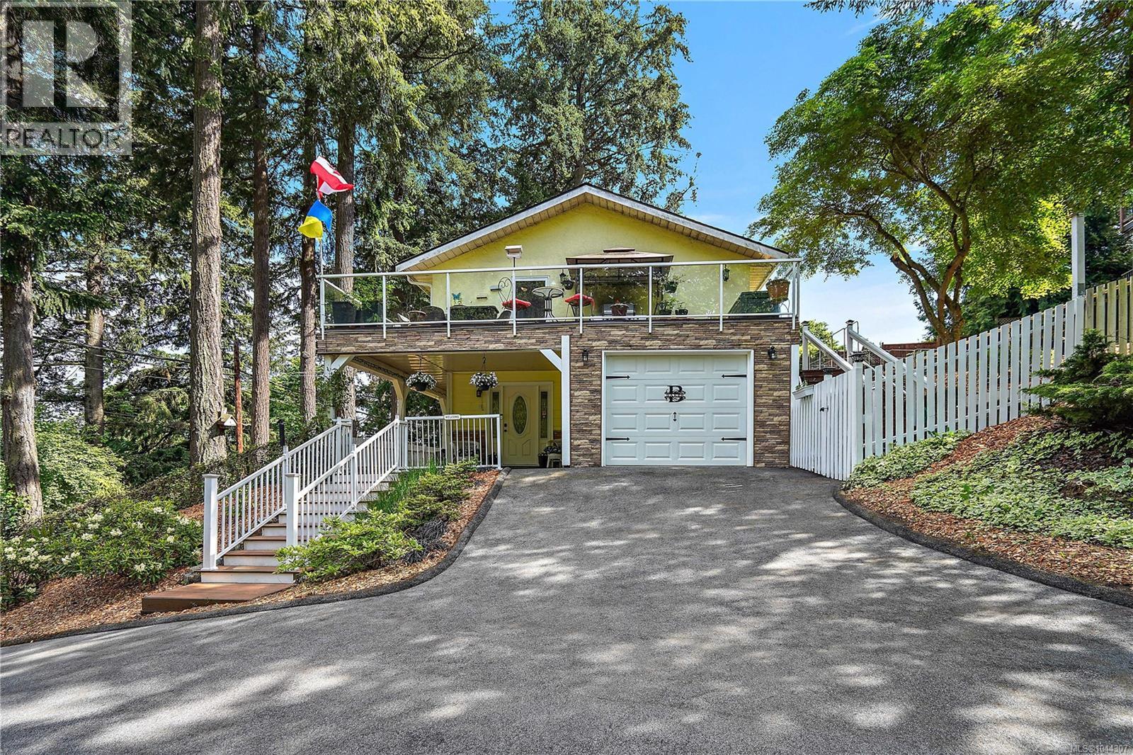 6864 East Saanich Rd - 58