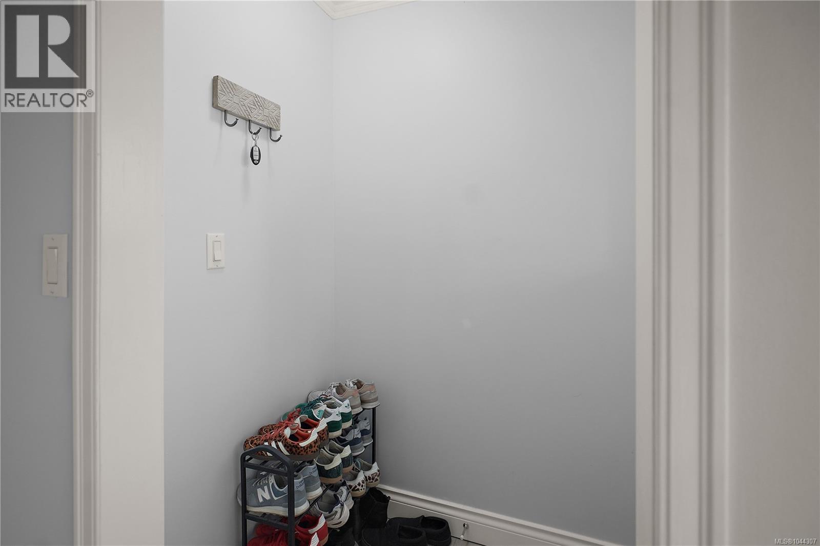 6864 East Saanich Rd - 67