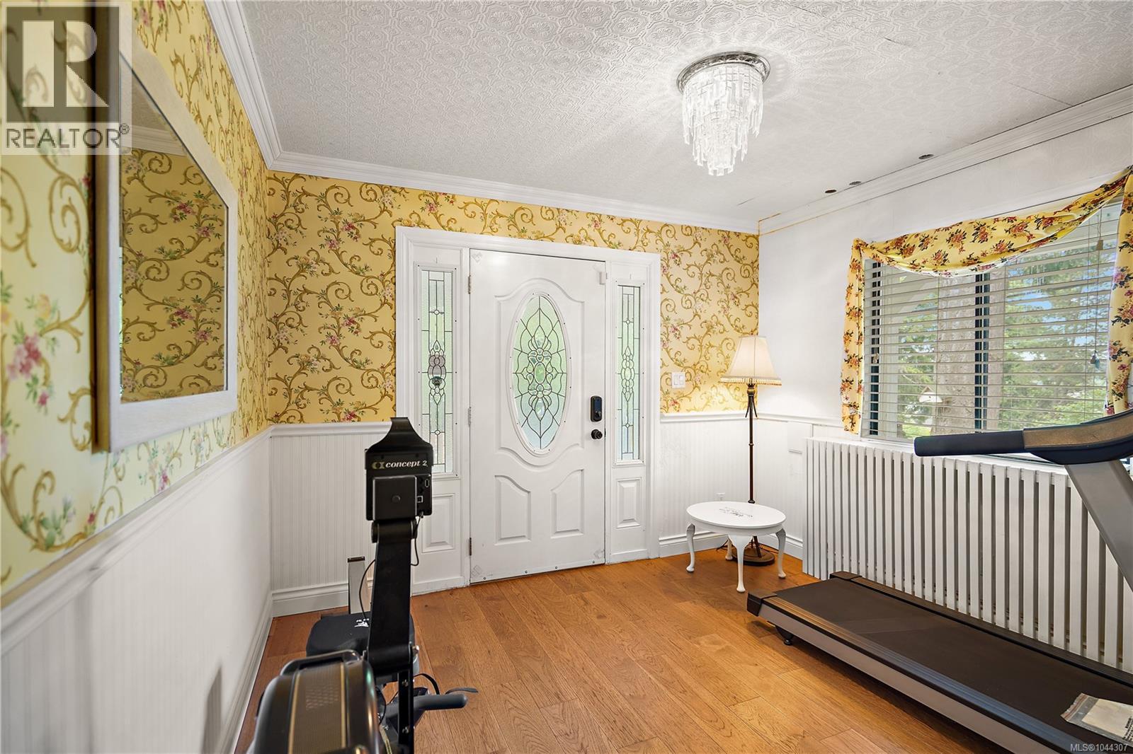 6864 East Saanich Rd - 7