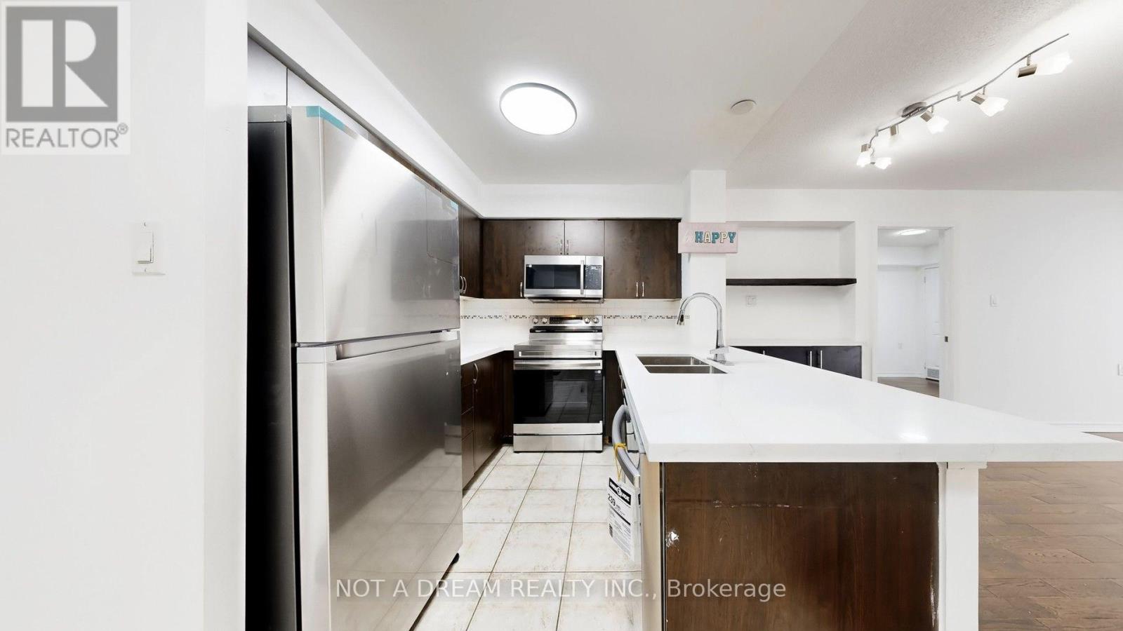 #416 872 SHEPPARD AVENUE W - 17