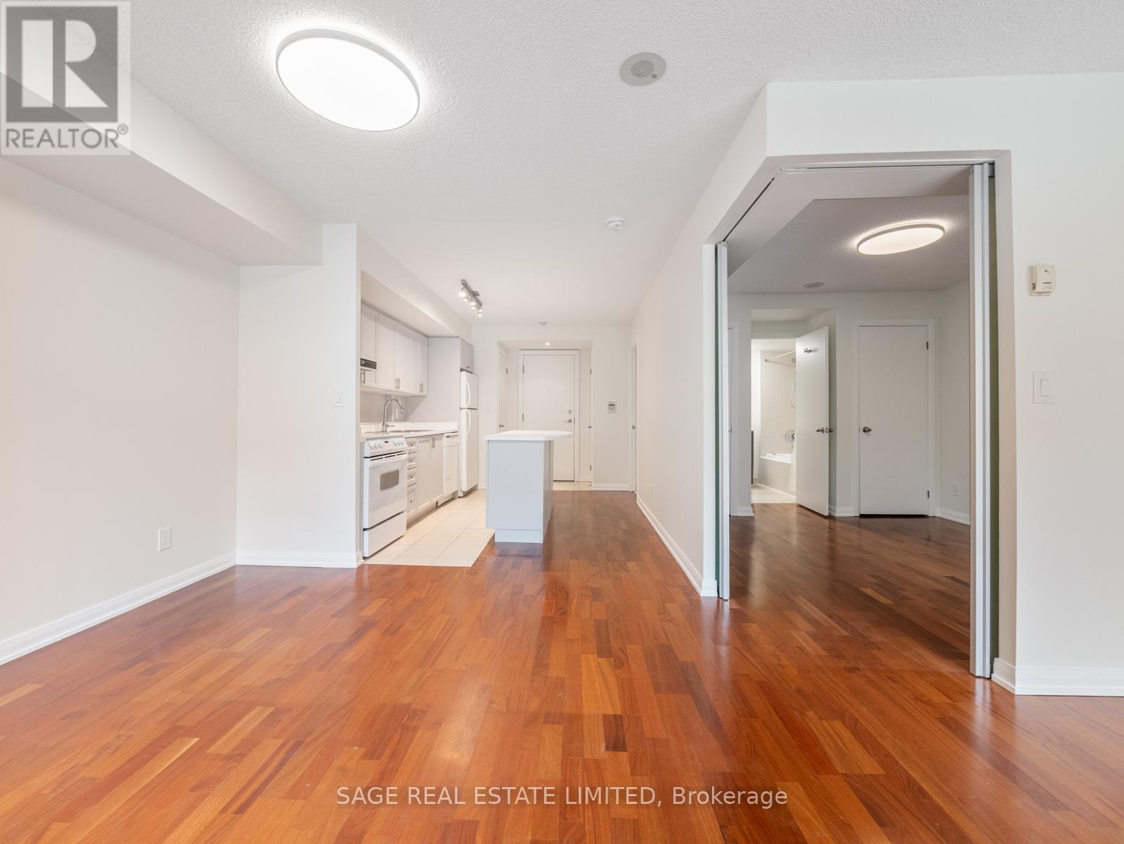 #209 18 BEVERLEY STREET - 23
