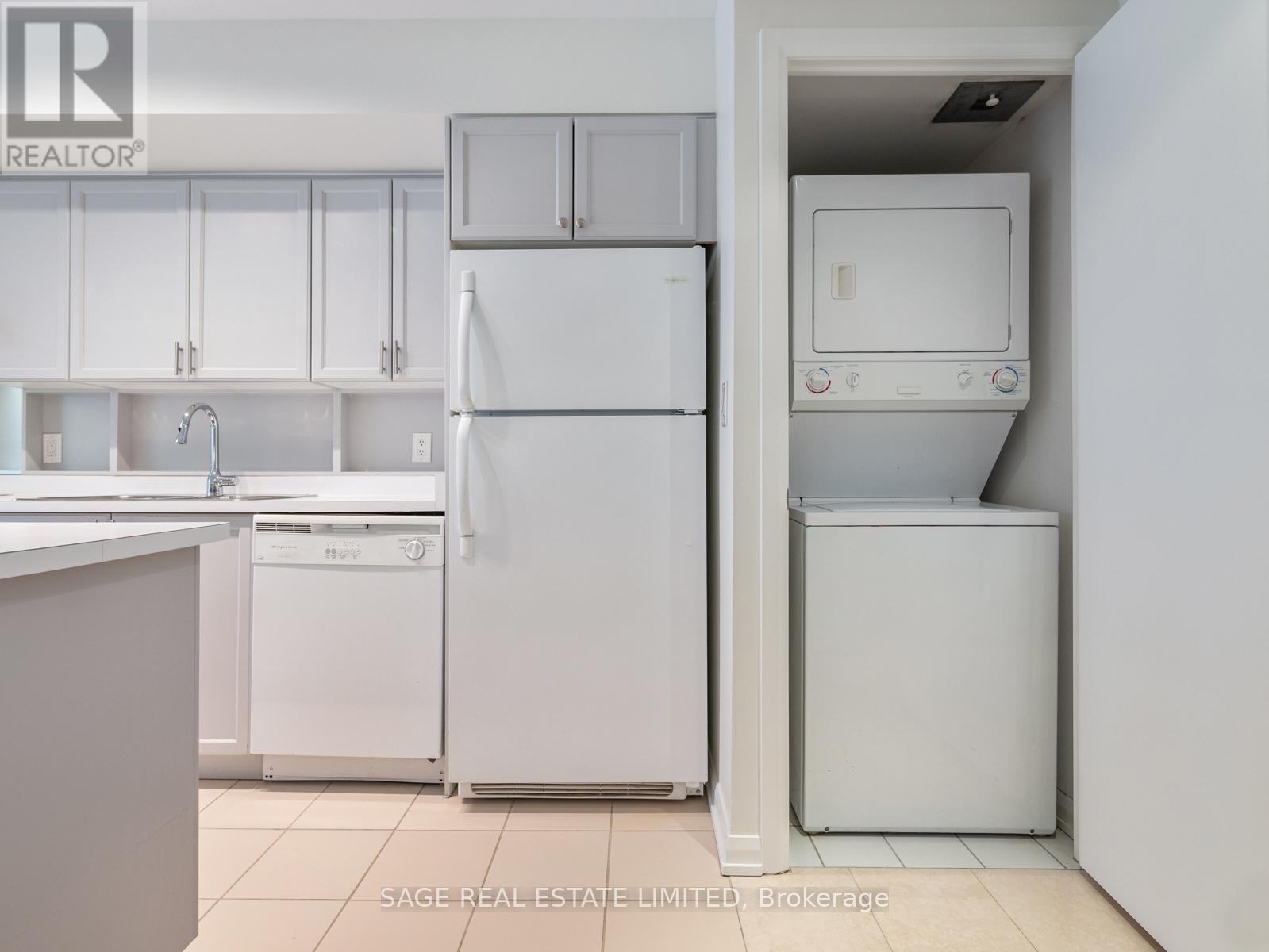 #209 18 BEVERLEY STREET - Image 8
