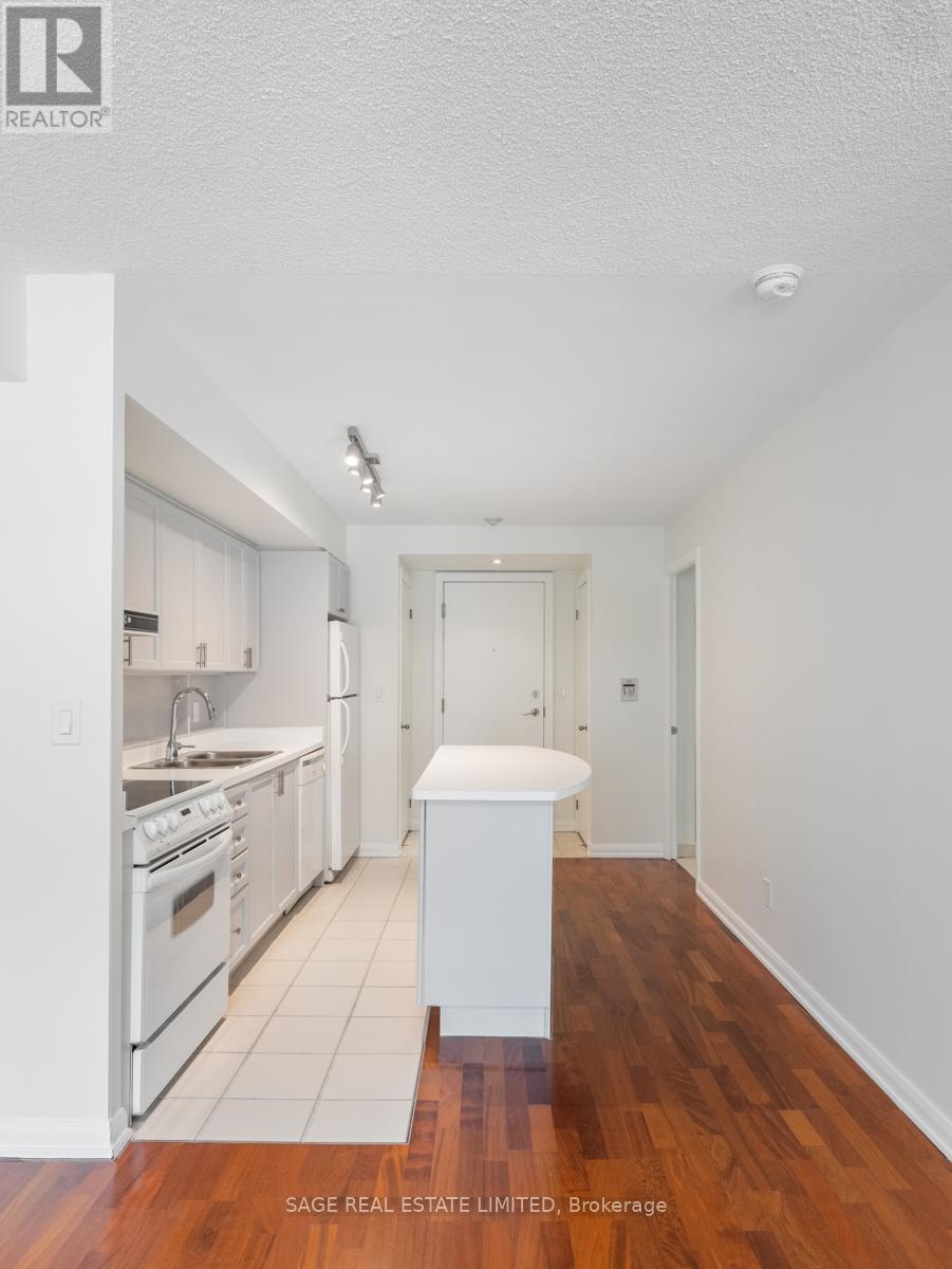 #209 18 BEVERLEY STREET - Image 9