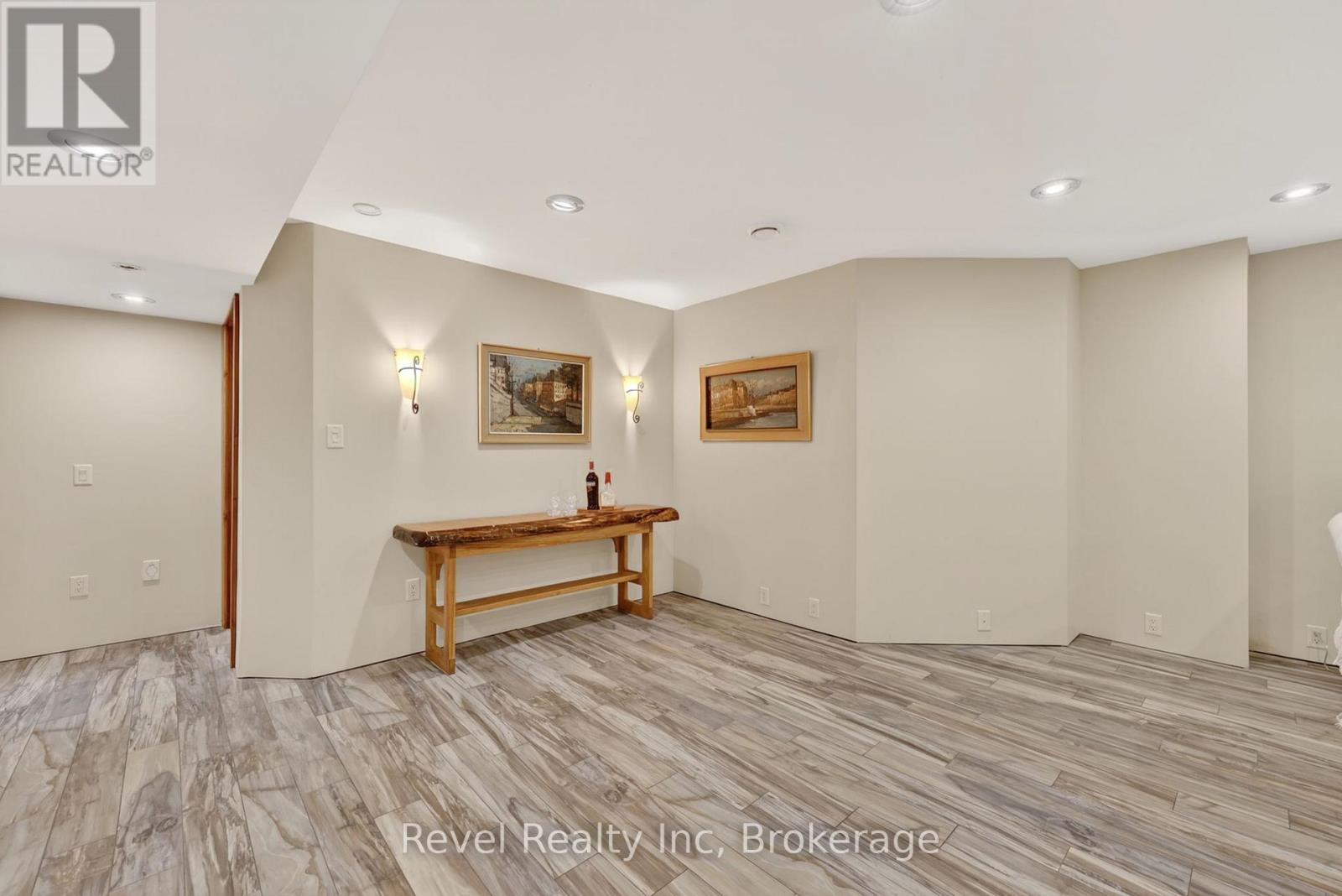 12 WALKER ROAD - Image 38