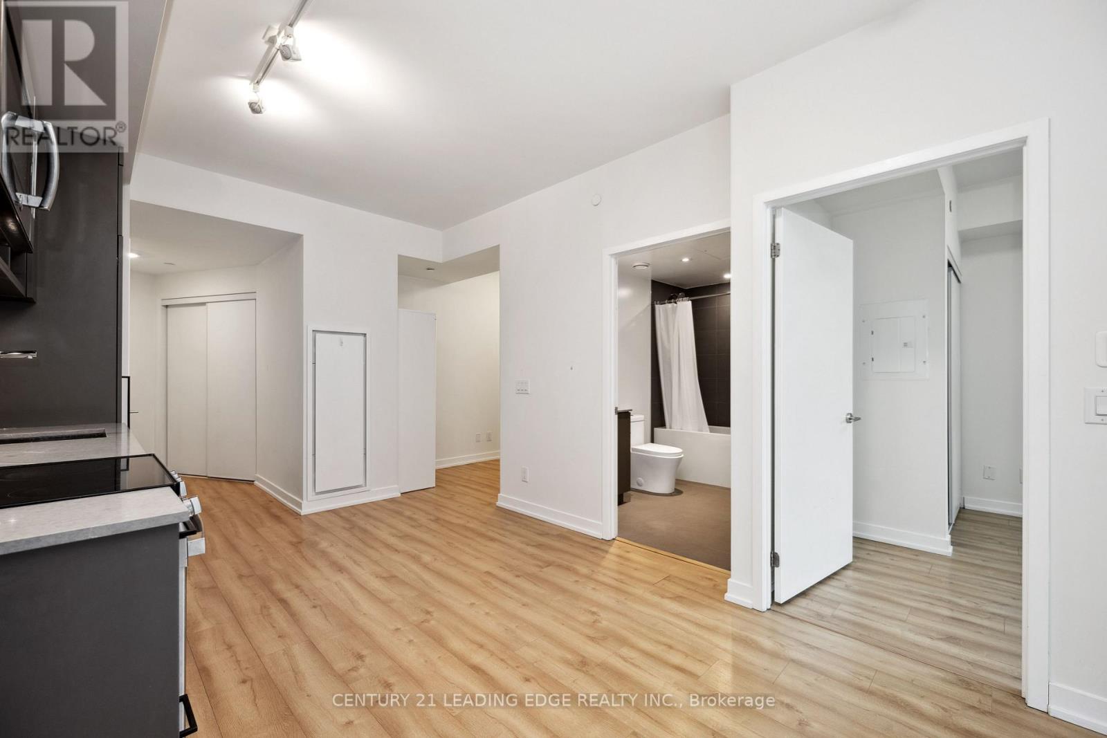 #1107 135 EAST LIBERTY STREET - 15