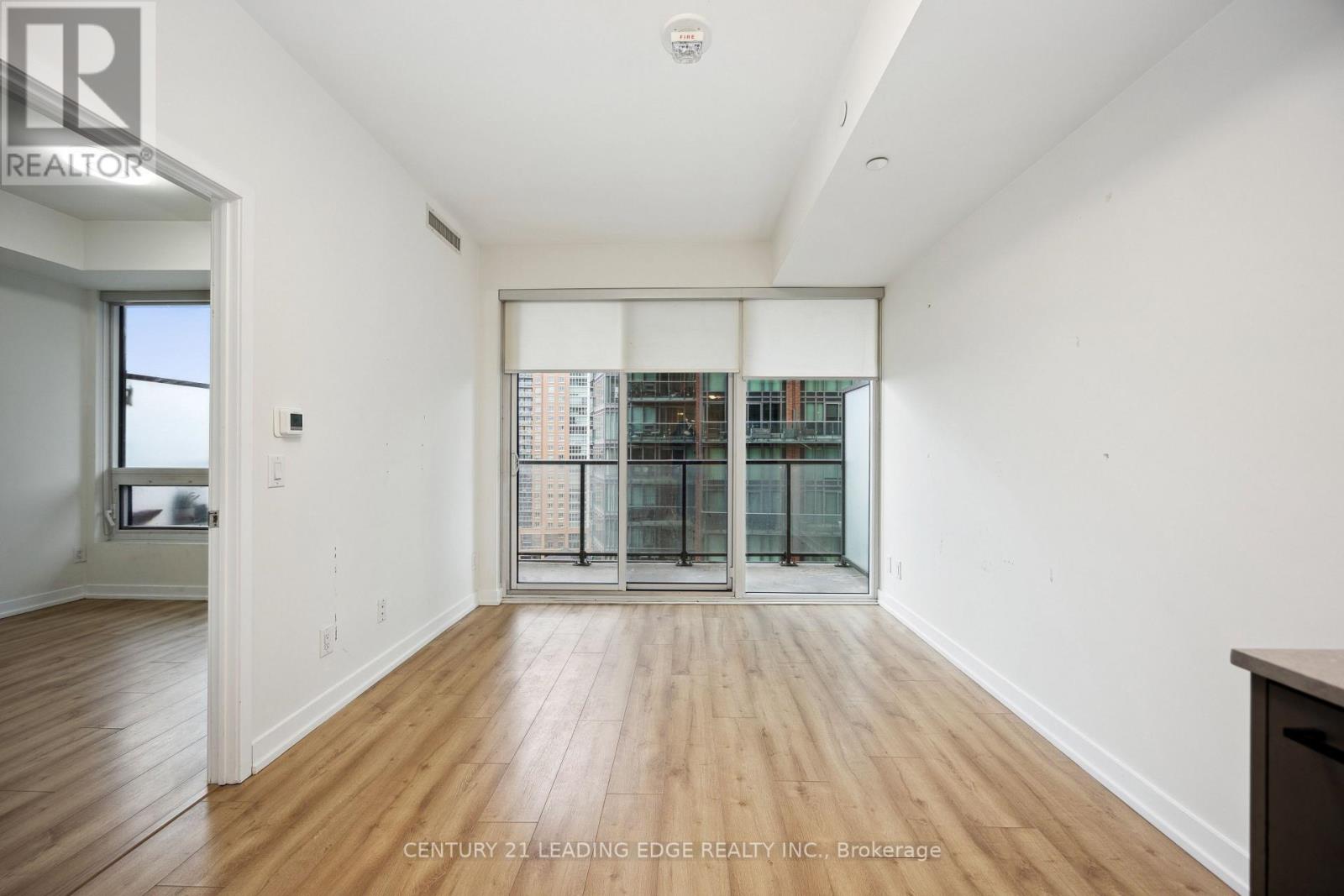 #1107 135 EAST LIBERTY STREET - Image 17