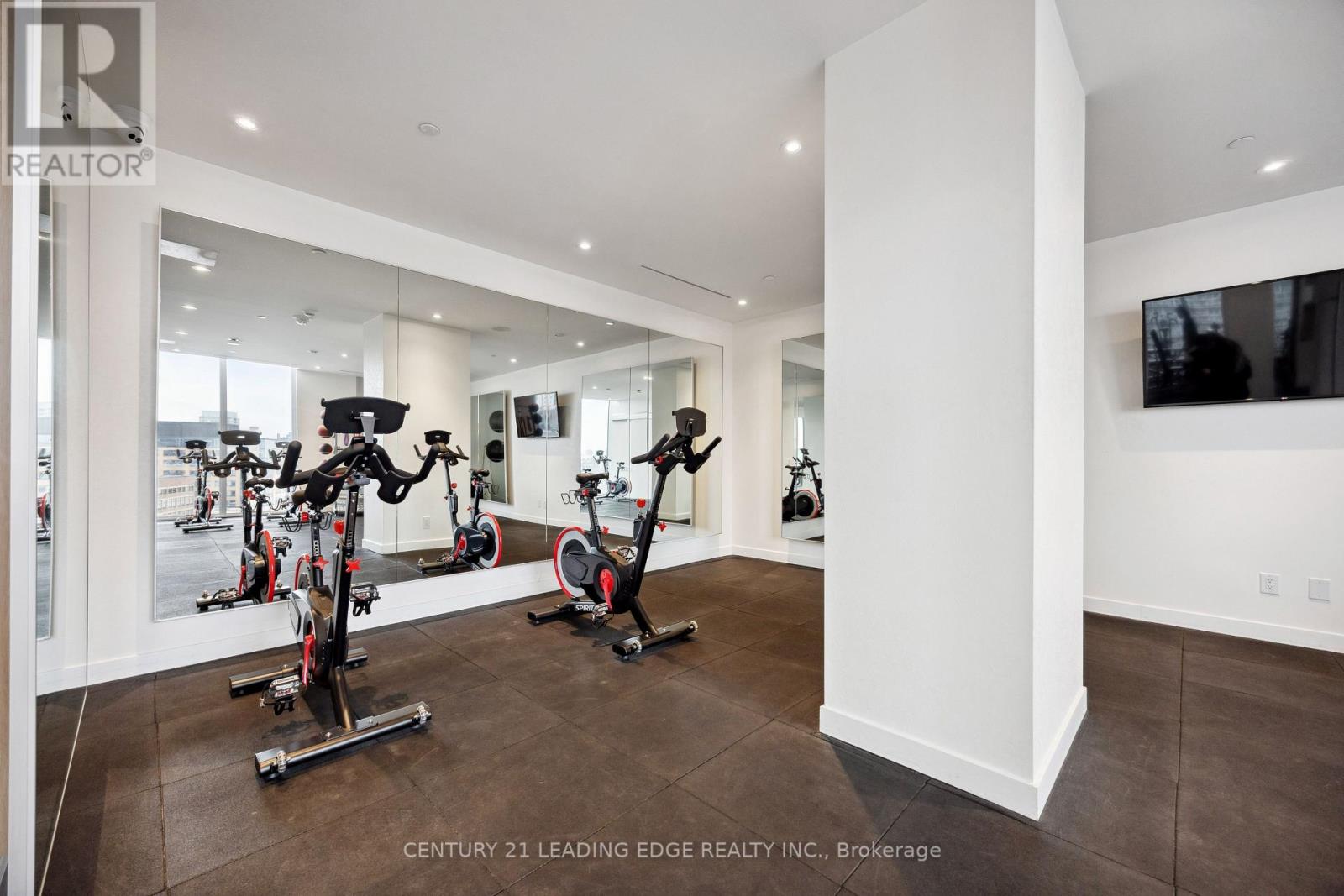#1107 135 EAST LIBERTY STREET - Image 30
