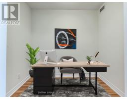 1704 - 212 Eglinton Avenue E, Toronto, ON M4P0A3 Photo 11