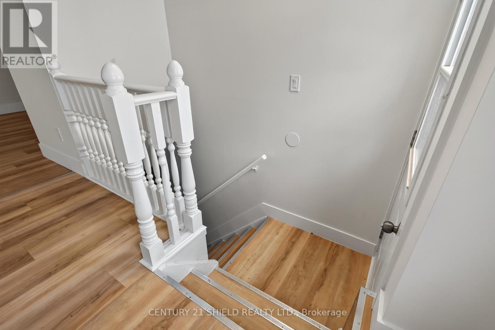 1852 BROOKDALE AVENUE - Image 23