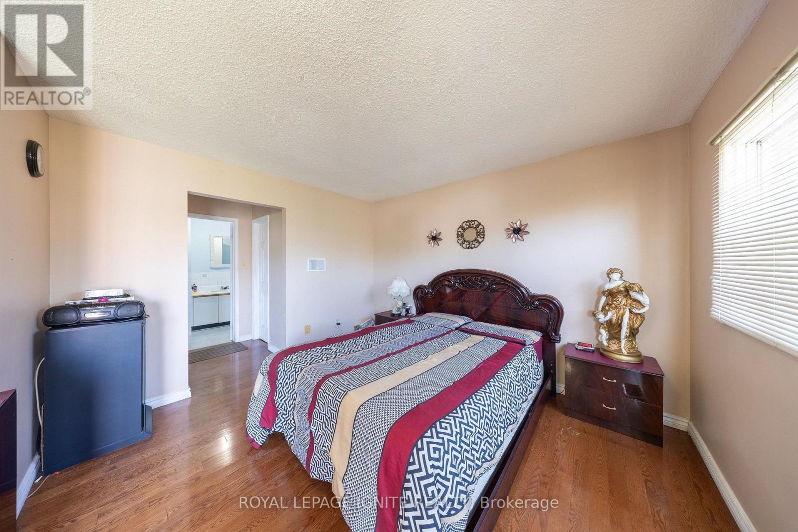 3694 ELLESMERE ROAD - 25
