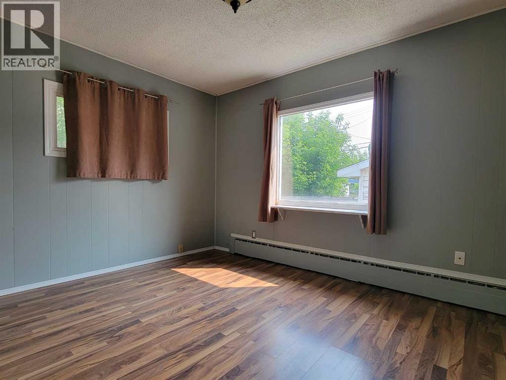 10215 106 Avenue - Photo 7