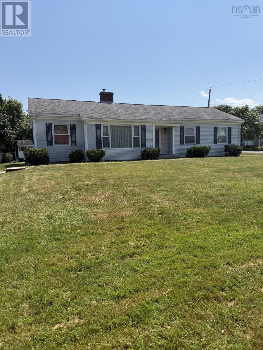 65 MACDONALD STREET, ANTIGONISH, N.S.