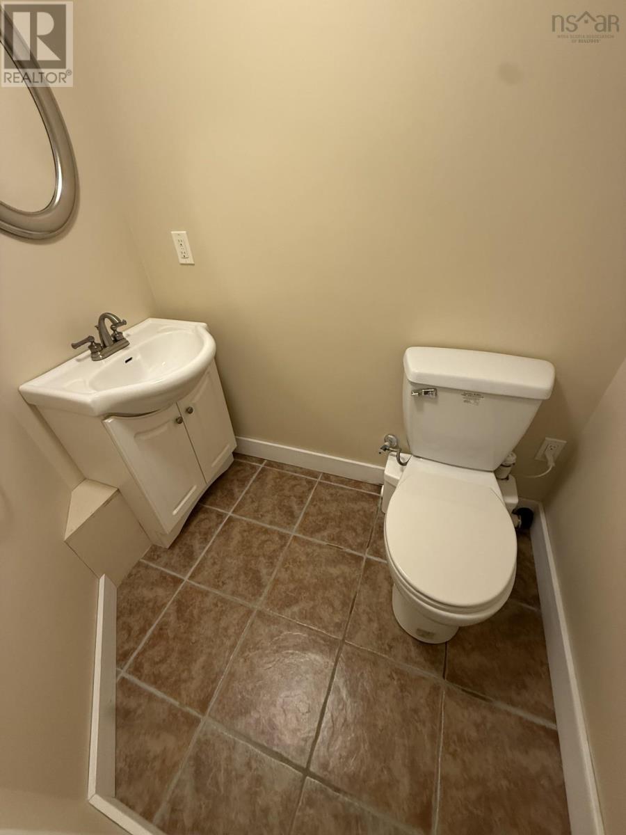 65 MACDONALD STREET, ANTIGONISH, N.S. - 17