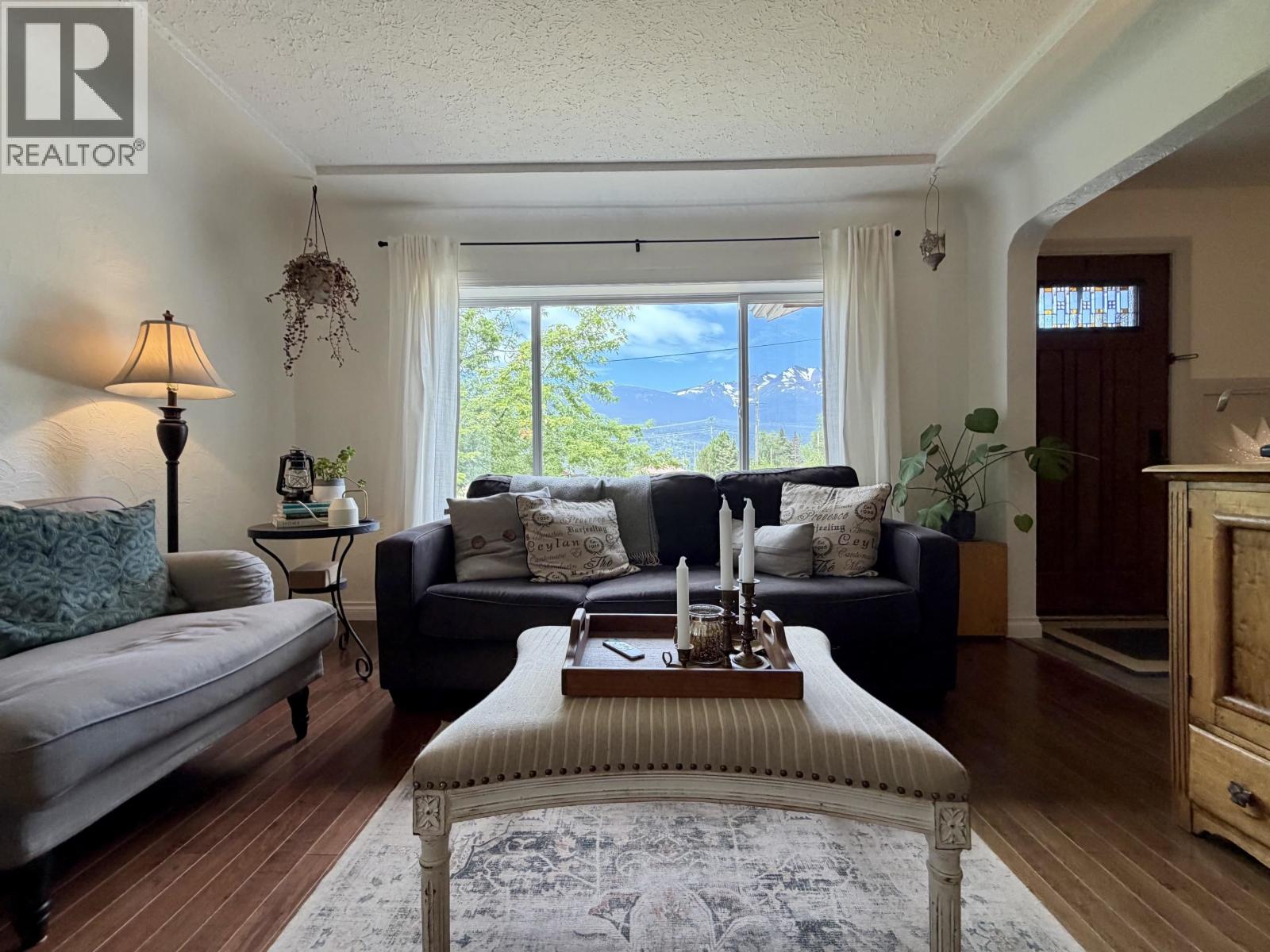 3888 11TH AVENUE - 6