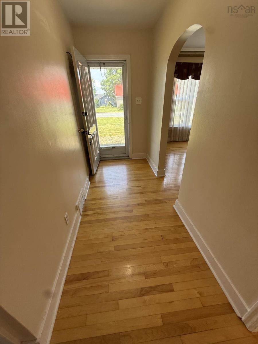 65 MACDONALD STREET, ANTIGONISH, N.S. - 18