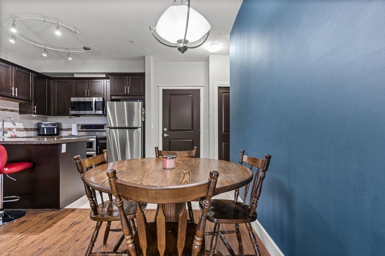 103 46262 FIRST AVENUE, Chilliwack Proper East, Chilliwack