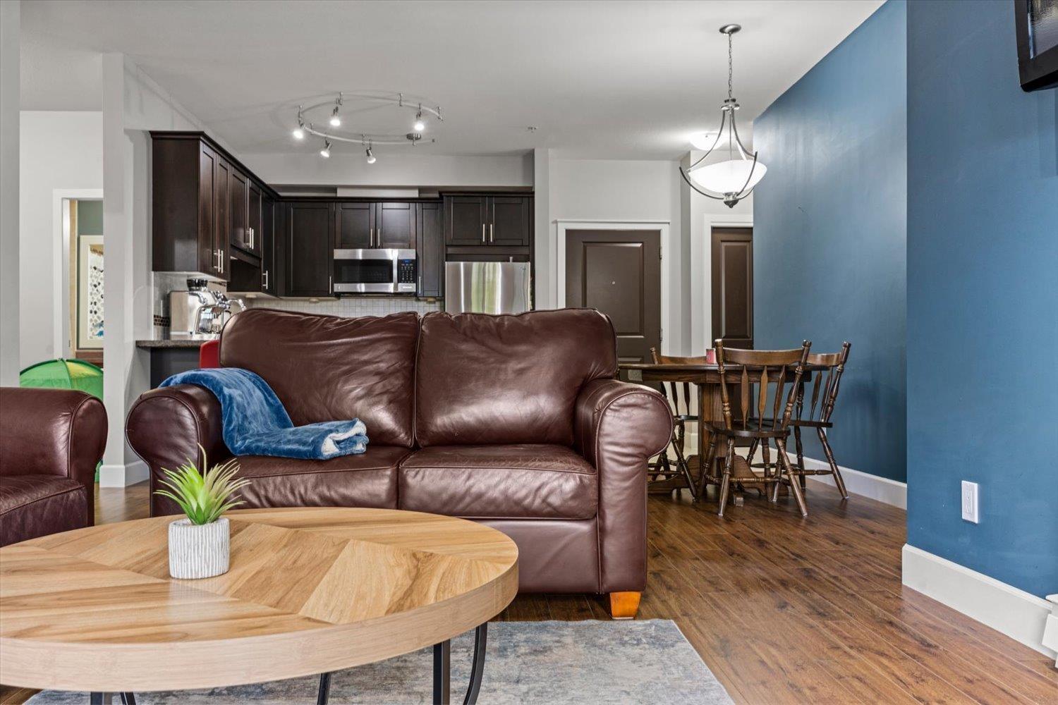 103 46262 FIRST AVENUE, Chilliwack Proper East, Chilliwack