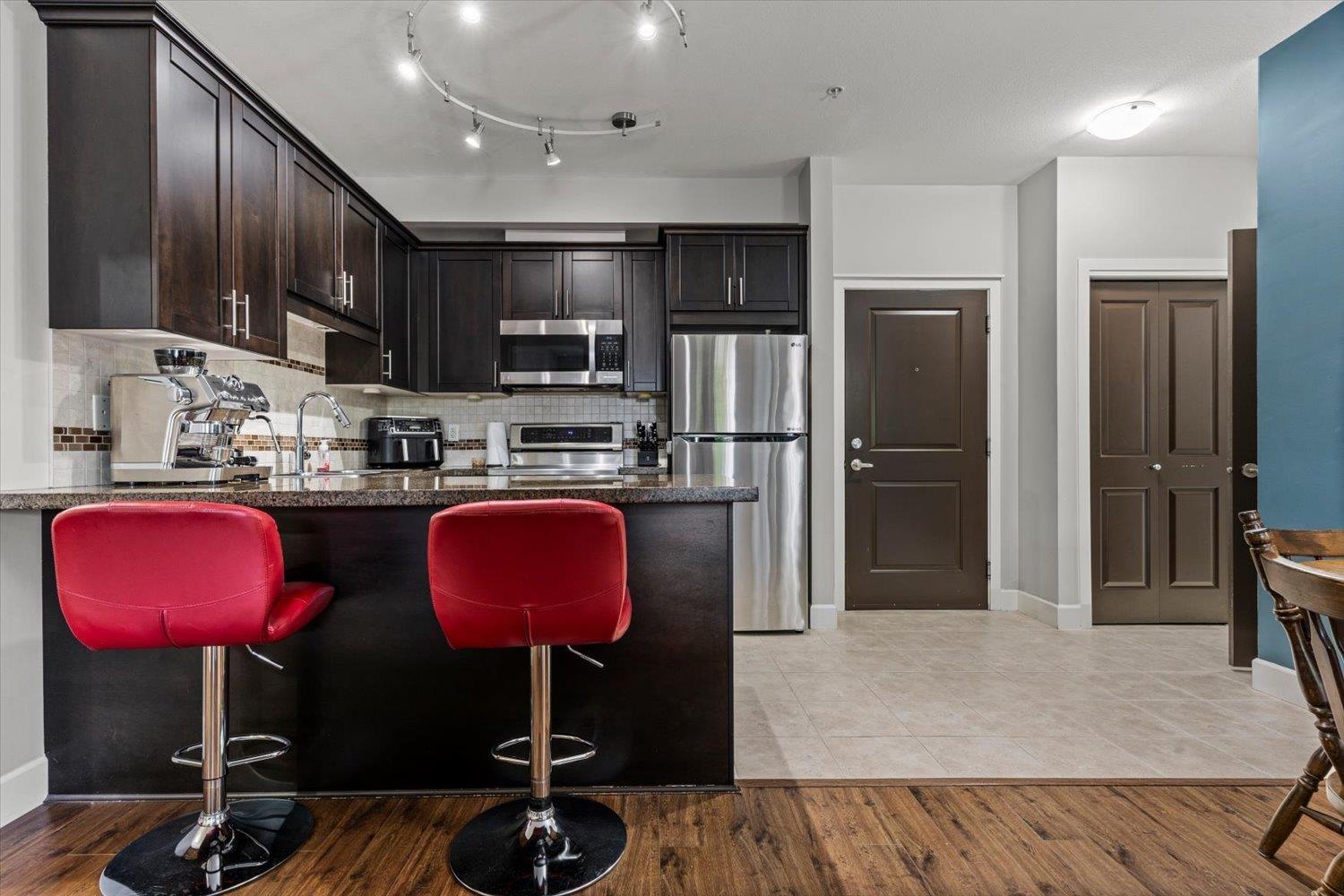 103 46262 FIRST AVENUE, Chilliwack Proper East, Chilliwack